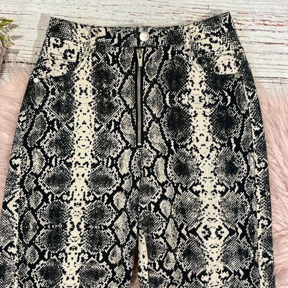 VEDA Snake Print High Rise Bootcut Pants in Black White - Picture 9 of 10
